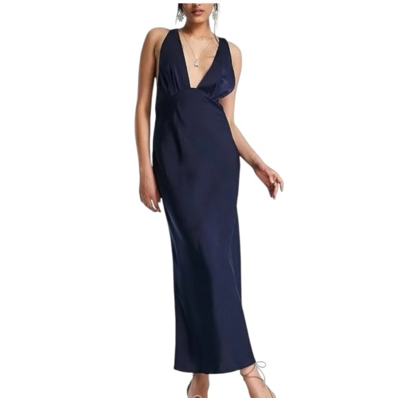 ASOS DESIGN Bias Cut Plunge Satin Midi
Dress Racer Back Navy Blue Size 8 Party - Picture 10 of 10